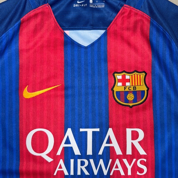 FC Barcelona 2016-17 home shirt jersey - Picture 3 of 6